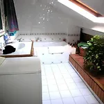 Charming 2-bedroom Duplex Bastille *