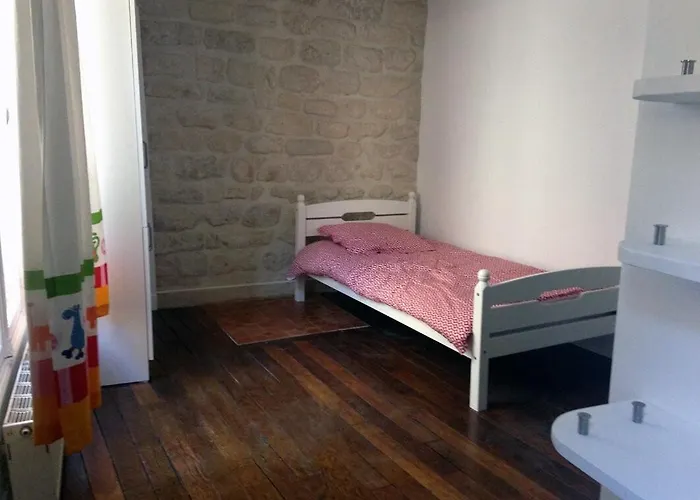 Charming 2-bedroom Duplex Bastille Daire